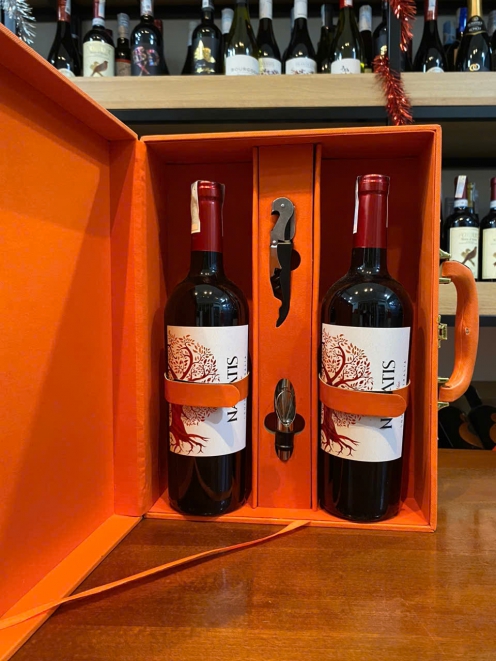 Hộp 2 chai vang đỏ úc Red wine Navatis 13.5%