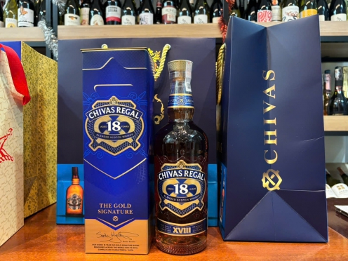 Rượu Whisky Chivas Regal 18 Gold Signature 700ml 40% kèm hộp phiên bản Tết 2026