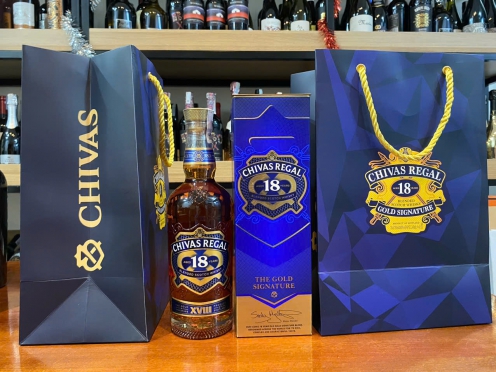 Rượu Whisky Chivas Regal 18 Gold Signature 700ml 40% kèm hộp phiên bản Tết 2026