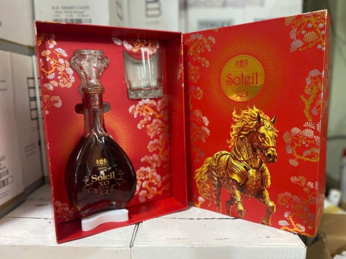 Rượu Brandy Pháp XO Soleil Extra 700ml kèm hộp và ly và túi.